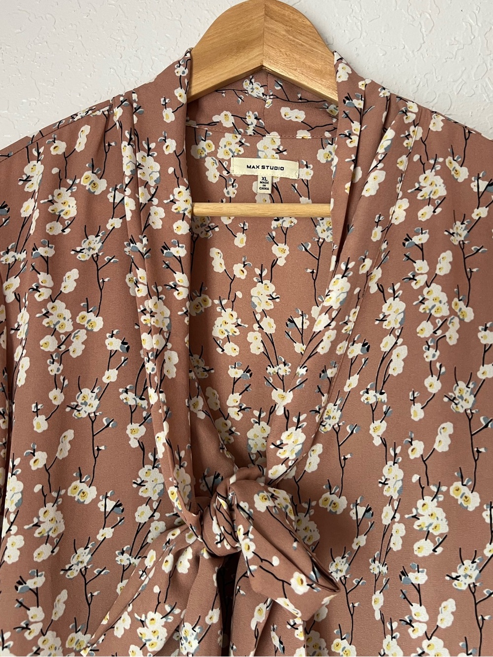 Max Studio Rust Floral Tie-Neck Blouse - Picture 2 of 3